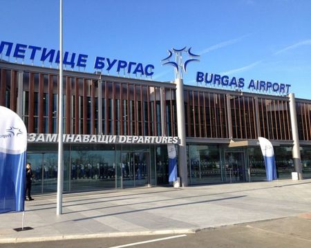 Размотават руски туристи между летищата в Бургас и Варна