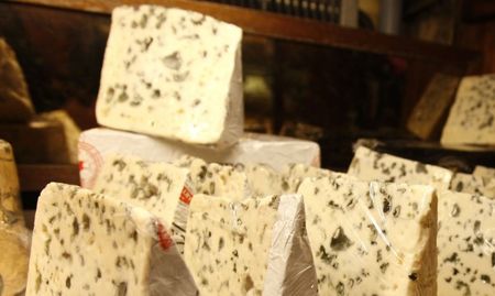 Изтеглят опасно сирене "рокфор" от гръцкия пазар
