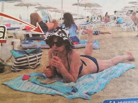 Вижте Цветанка Ризова по бански на плажа в Несебър