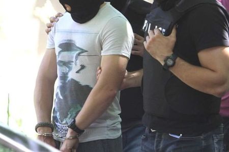 Арестуваха 20-годишния Росен Апостолов с много дрога на Слънчака