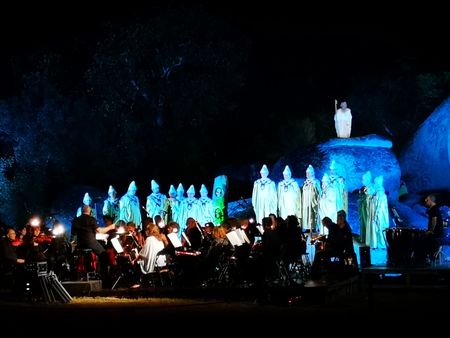 Уникална вечер на Бегликташ: Любовната драма в операта "Норма" спря дъха на стотици посетители