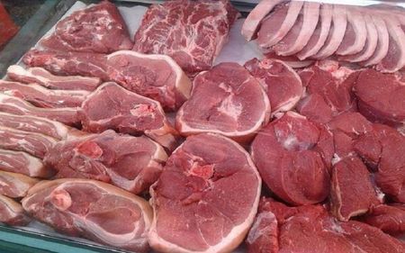 Русия ограничи вноса на свинско от България
