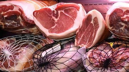Русия забрани вноса на свинско месо от България