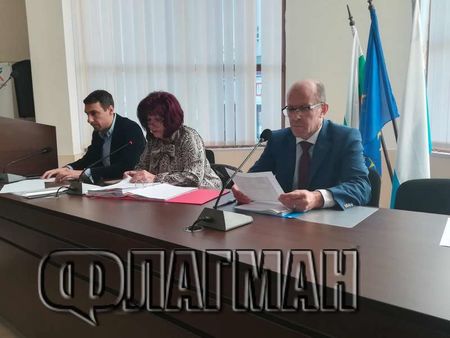Местният парламент в Приморско каза „да” на ключови за бъдещето на общината проекти