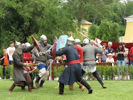 „Акве Калиде“ чества своя празник с много музика, занаятчийски базар и средновековен рицарски турнир