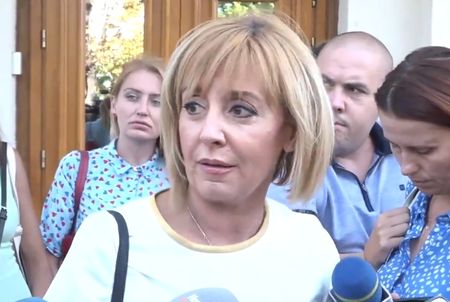 Мая Манолова: Смятам да си отвоюваме столицата обратно, със страх и лъжа не се управлява!