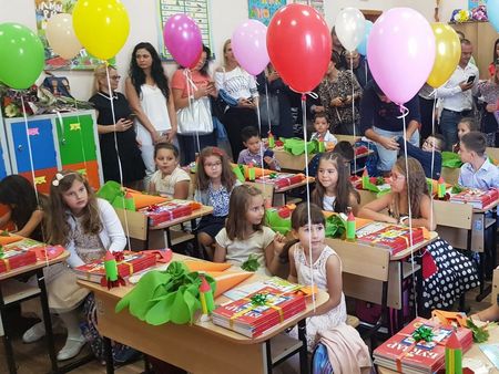 Първият училищен звънец би за 3123 деца в община Поморие