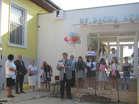 За новата учебна година училищата в община Несебър посрещнаха 2300 деца