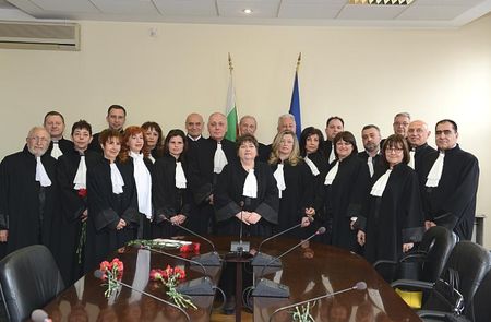 Висшият адвокатски съвет към ВСС: Гешев не показа качества, прекратете процедурата за избор на главен прокурор