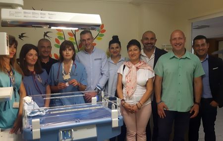 УМБАЛ-Бургас получи термолегло за недоносени бебета, купено с пари от благотворителни бягания