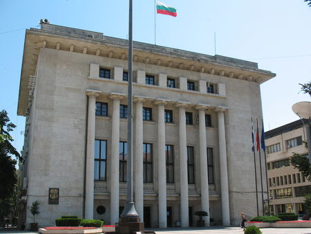 Битката за Бургас започна! Кой срещу кого – всички кандидати за кметове и общински съветници