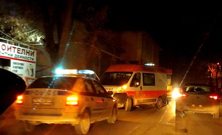 Черна трагедия! Кола уби пешеходец в центъра на Каблешково