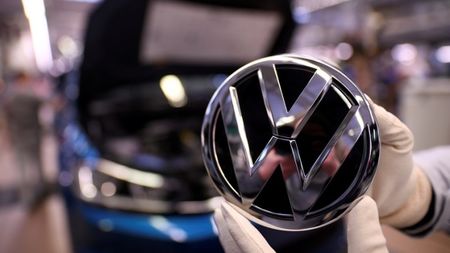Стамен Янев: Още имаме надежди заводът на Volkswagen да бъде в България
