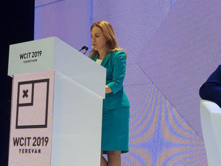 Вицепремиерът Марияна Николова: Цифровизацията на процесите и услугите намалява корупцията