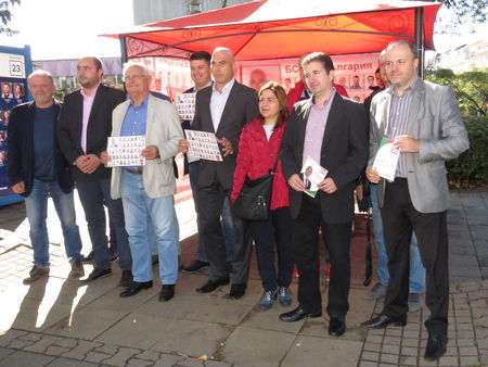 Кандидатът за кмет на БСП Николай Тишев посочи основния проблем на Бургас при откриването на червената шатра 