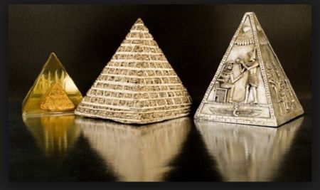 Сложете пирамида вкъщи против болести и лоша енергия