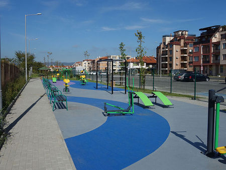 Селищният парк в несебърския кв. Черно море на финала, спортните обекти почти готови