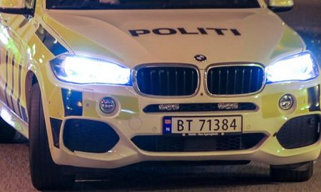Мъж открадна линейка и прегази хора в Осло