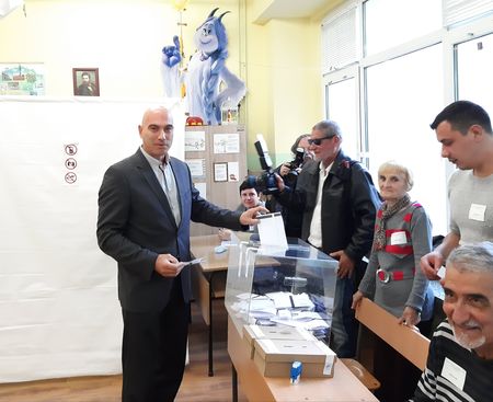 Николай Тишев: Гласувах за това Бургас да стане град на растежа