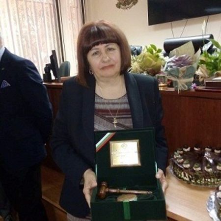 Уважаваният бургаски апелативен съдия Мария Тончева се пенсионира