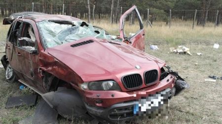 Трагедия! БМВ Х5 излетя от пътя, 45-годишен мъж загина