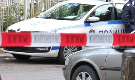 Маскиран размаха пистолет, обра банка в София