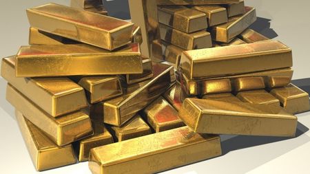 Цената на златото e на път да отбележи най-големия си седмичен спад от 3 години
