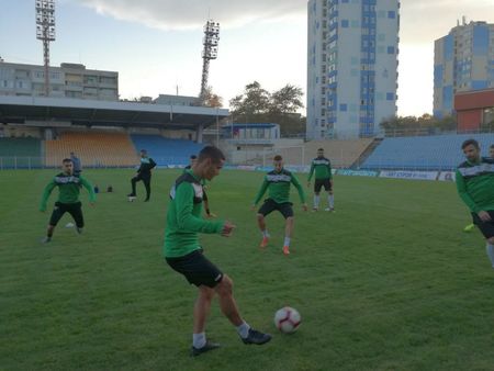 „Шейховете“ тренират на „Efbet Арена Бургас“ преди Ботев (Гълъбово)