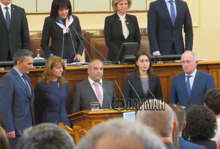 Петима рефрешват редиците на БСП в парламента