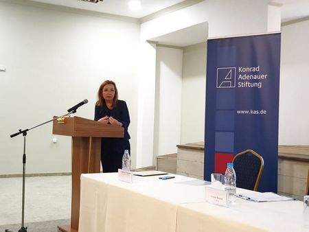 Зам.-министър Зорница Русинова в Созопол: Държавата ще финансира българите, които ще се завърнат от чужбина и ще работят у нас