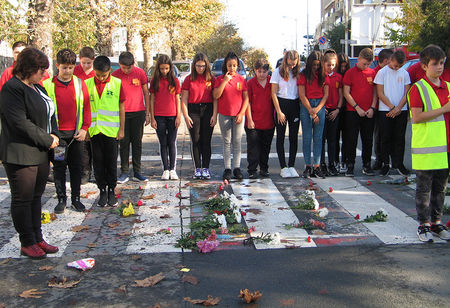 В СУ "Любен Каравелов" отбелязаха Световния ден за възпоменание на жертвите при катастрофи