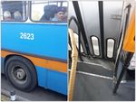 Абсурд в София: Не пускат дебеланковци в тролей