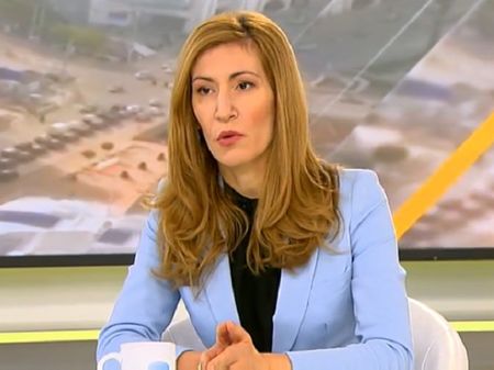 Министър Николина Ангелкова на спешна проверка в Созопол