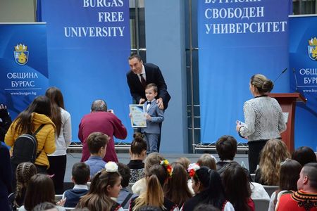 Започна гласуването за “Ученик на годината” в Бургас