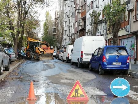 Голяма ВиК авария остави част от жк "Възраждане" без вода