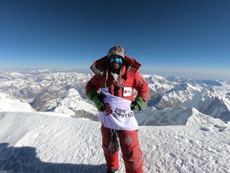Алпинистът Атанас Скатов тръгва на турне из България, ще представи постиженията си