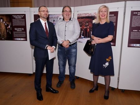 Бургаска изложба представя българската коледна традиция в австрийския град Варграйн