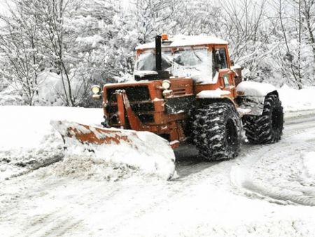 Бургаска фирма ще се грижи зимната поддръжка на улиците в Карнобат