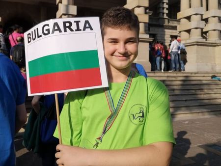 Ангел Христов спечели онлайн класацията за ученик на годината до 7-ми клас в Бургас