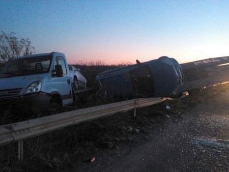 Камион с ремарке катастрофира на пътя Сарафово-Бургас, водачът си тръгнал пеш от местопроизшествието