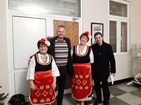 Живко Господинов поздрави фолклорна група „Ветренски славей“ за 10-ата им годишнина