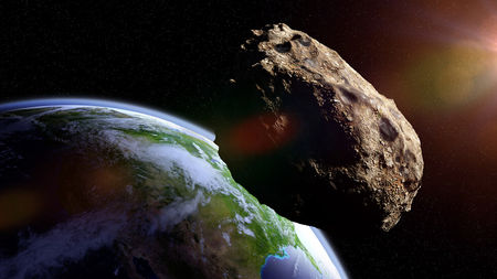 Опасен астероид може да премине край Земята
