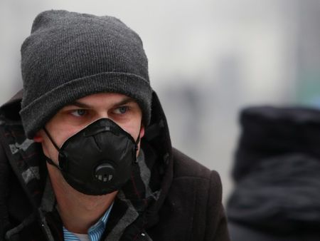 Създадоха „умна” маска срещу мръсния въздух