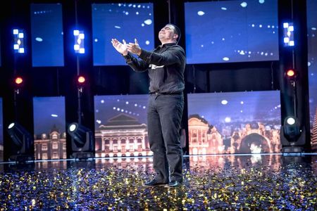 Незрящият актьор Адриян Асенов спечели "България търси талант"