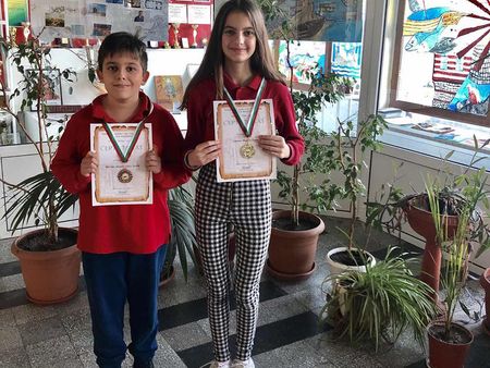 Злато и бронз за ученици от Несебър в Националното състезание по история "Моята родина"