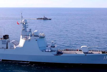 Иран подписа меморандуми с Русия и Китай за разбирателство в морската отбрана