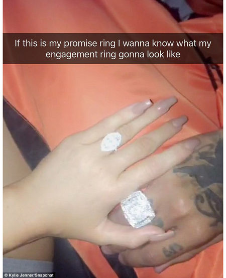 Кайли Дженър подари диамантен пръстен на 1-годишната си дъщеря