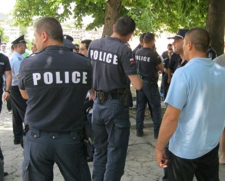 Полицаи съдят МВР заради нощния труд