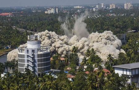 Индия взривява луксозни небостъргачи заради нарушена екология