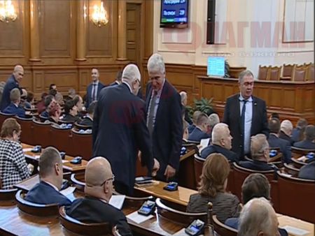 Внасят вот на недоверие към кабинета „Борисов“ в парламента